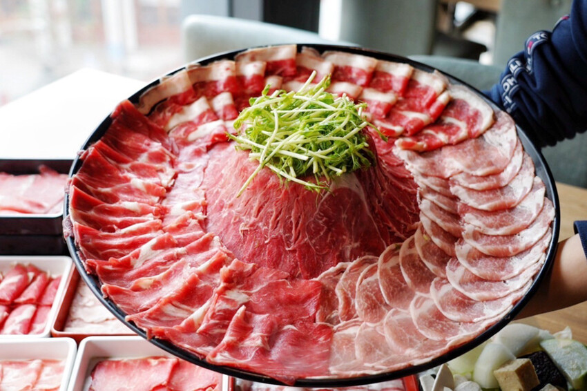 挑戰388元吃到飽！自助百匯上百種選擇！CP值爆高鍋物店