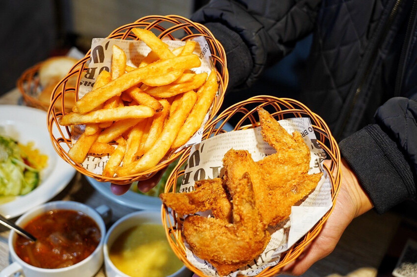 老字號牛排推出新活動！現煎北海道生食級干貝只要19元！每人每客最多爽吃6顆～