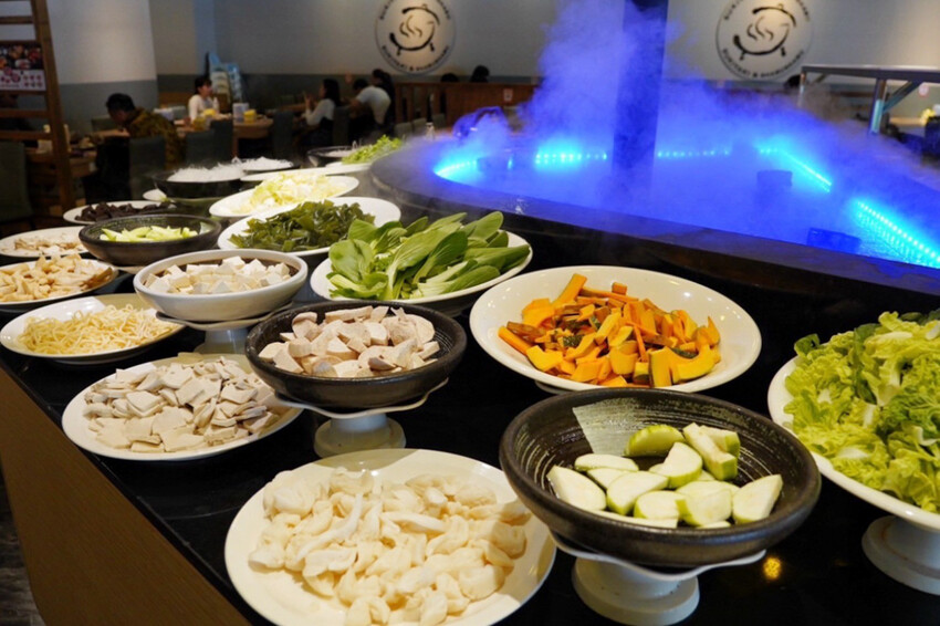 挑戰388元吃到飽！自助百匯上百種選擇！CP值爆高鍋物店