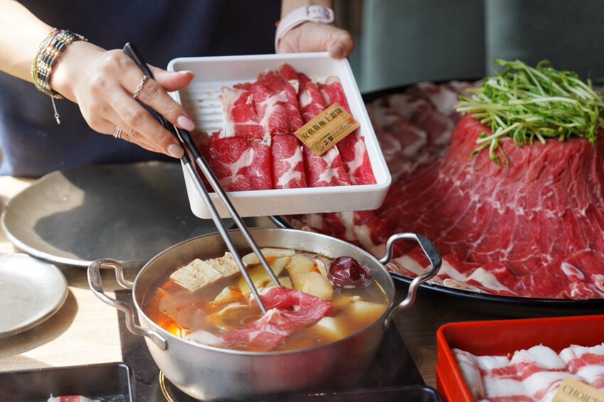 挑戰388元吃到飽！自助百匯上百種選擇！CP值爆高鍋物店