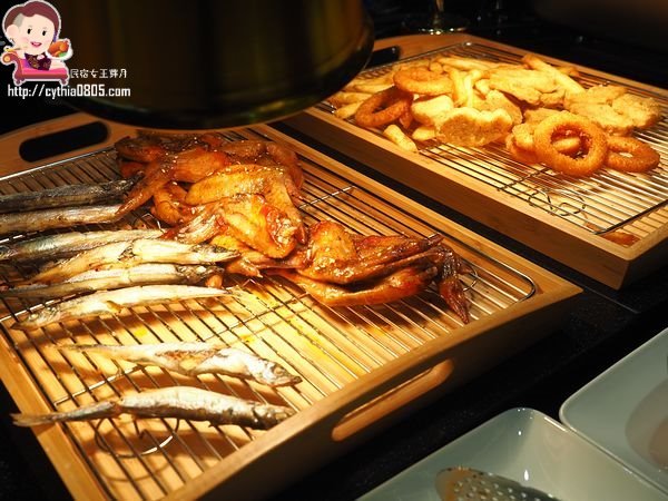 桃園ATT筷食尚美食-鬥牛士二鍋桃園食尚店-平日中午318元吃到飽,超浮誇大仙肉盤每天只限量五組啊!!! (邀約) @民宿女王芽月-美食.旅遊.全台趴趴走