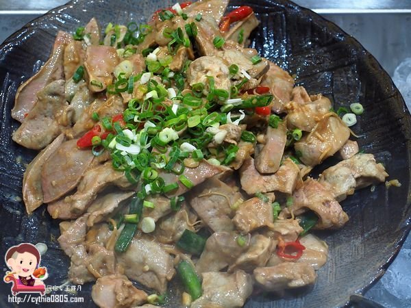 桃園ATT筷食尚美食-鬥牛士二鍋桃園食尚店-平日中午318元吃到飽,超浮誇大仙肉盤每天只限量五組啊!!! (邀約) @民宿女王芽月-美食.旅遊.全台趴趴走