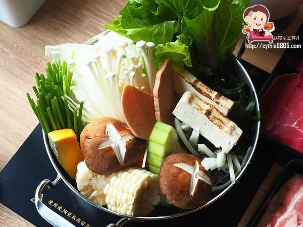 桃園ATT筷食尚美食-鬥牛士二鍋桃園食尚店-平日中午318元吃到飽,超浮誇大仙肉盤每天只限量五組啊!!! (邀約) @民宿女王芽月-美食.旅遊.全台趴趴走