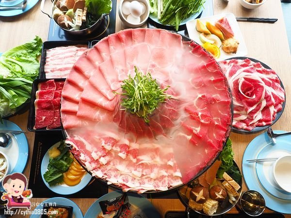 桃園ATT筷食尚美食-鬥牛士二鍋桃園食尚店-平日中午318元吃到飽,超浮誇大仙肉盤每天只限量五組啊!!! (邀約) @民宿女王芽月-美食.旅遊.全台趴趴走