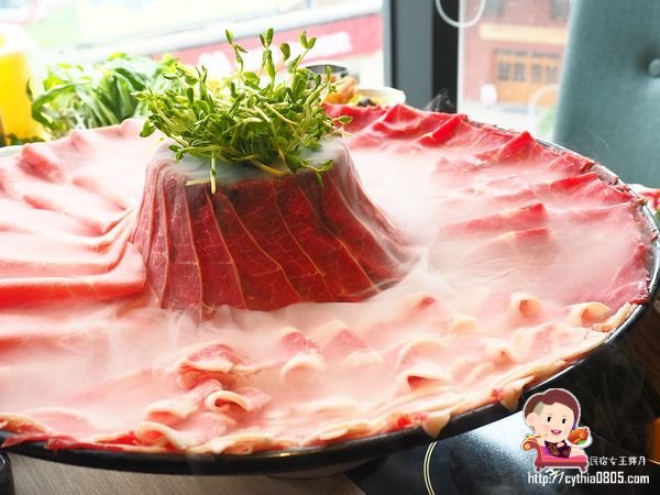 桃園ATT筷食尚美食-鬥牛士二鍋桃園食尚店-平日中午318元吃到飽,超浮誇大仙肉盤每天只限量五組啊!!! (邀約) @民宿女王芽月-美食.旅遊.全台趴趴走