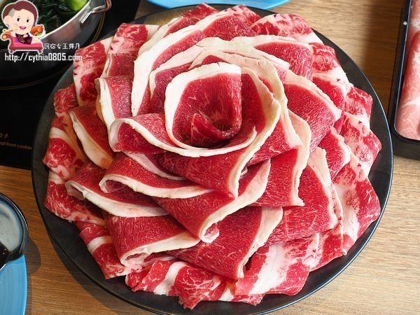 桃園ATT筷食尚美食-鬥牛士二鍋桃園食尚店-平日中午318元吃到飽,超浮誇大仙肉盤每天只限量五組啊!!! (邀約) @民宿女王芽月-美食.旅遊.全台趴趴走