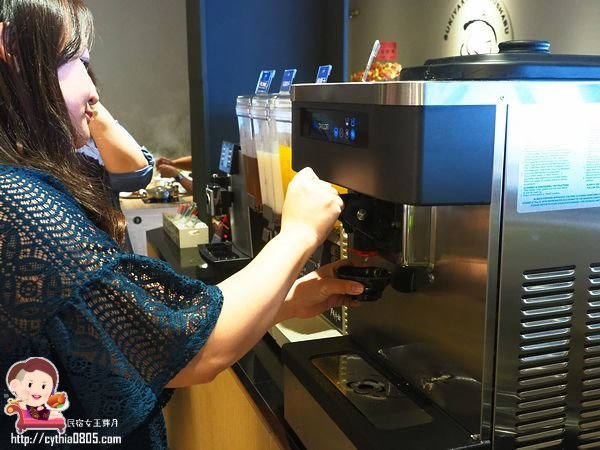 桃園ATT筷食尚美食-鬥牛士二鍋桃園食尚店-平日中午318元吃到飽,超浮誇大仙肉盤每天只限量五組啊!!! (邀約) @民宿女王芽月-美食.旅遊.全台趴趴走