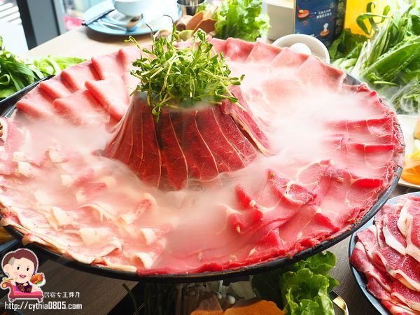 桃園ATT筷食尚美食-鬥牛士二鍋桃園食尚店-平日中午318元吃到飽,超浮誇大仙肉盤每天只限量五組啊!!! (邀約) @民宿女王芽月-美食.旅遊.全台趴趴走