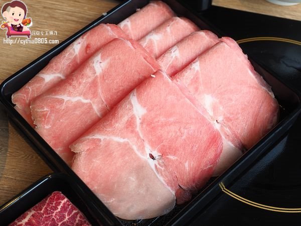 桃園ATT筷食尚美食-鬥牛士二鍋桃園食尚店-平日中午318元吃到飽,超浮誇大仙肉盤每天只限量五組啊!!! (邀約) @民宿女王芽月-美食.旅遊.全台趴趴走