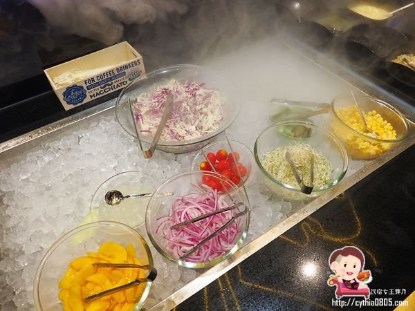 桃園ATT筷食尚美食-鬥牛士二鍋桃園食尚店-平日中午318元吃到飽,超浮誇大仙肉盤每天只限量五組啊!!! (邀約) @民宿女王芽月-美食.旅遊.全台趴趴走