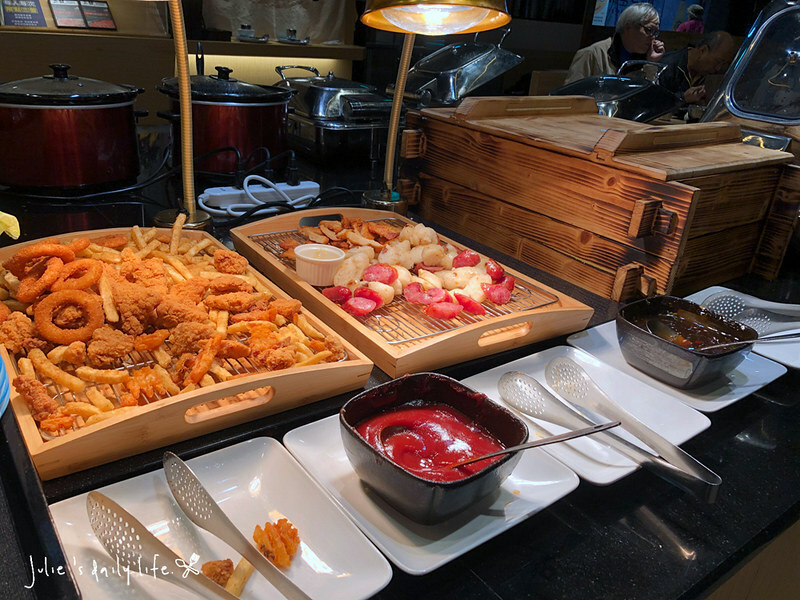 鬥牛士二鍋-桃園ATT筷時尚店-壽喜燒-吃到飽-小火鍋 @跟著Julie一起走吧