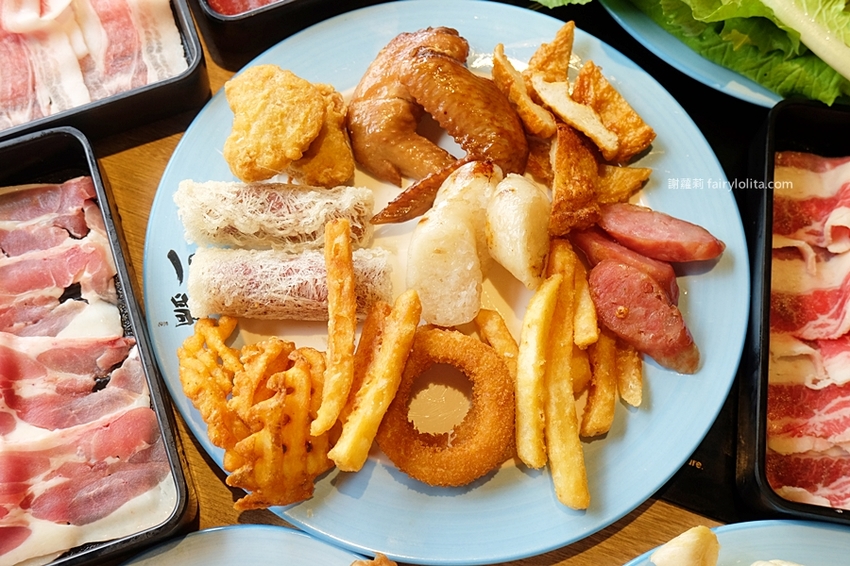 鬥牛士二鍋（桃園食尚店）。挑戰全台最便宜壽喜燒，一人只要328元吃到飽，超過百種食材任你挑！ @蹦啾♥謝蘿莉 La vie heureuse