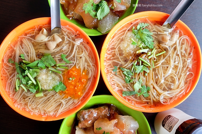 鬥牛士二鍋（桃園食尚店）。挑戰全台最便宜壽喜燒，一人只要328元吃到飽，超過百種食材任你挑！ @蹦啾♥謝蘿莉 La vie heureuse