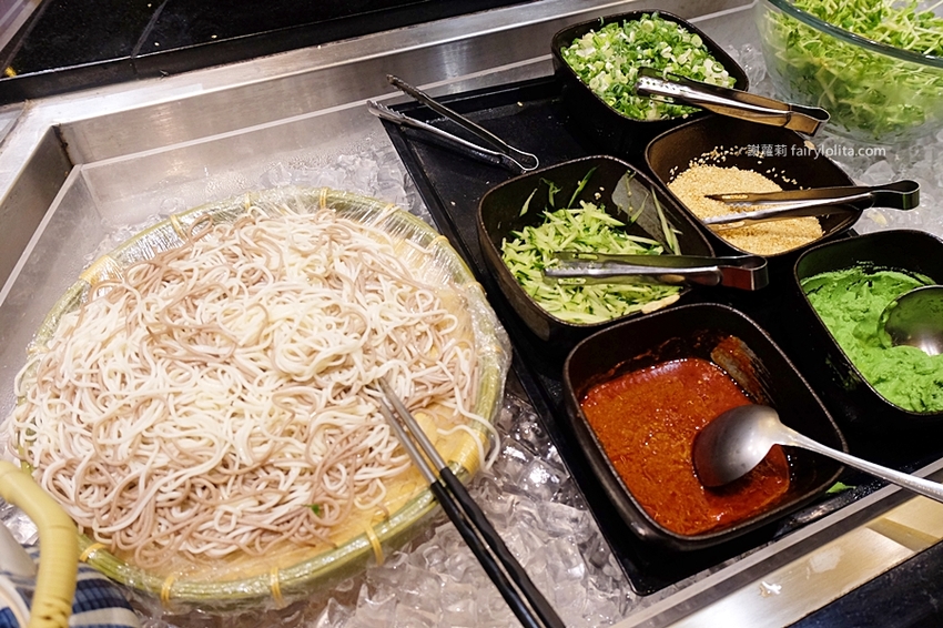 鬥牛士二鍋（桃園食尚店）。挑戰全台最便宜壽喜燒，一人只要328元吃到飽，超過百種食材任你挑！ @蹦啾♥謝蘿莉 La vie heureuse