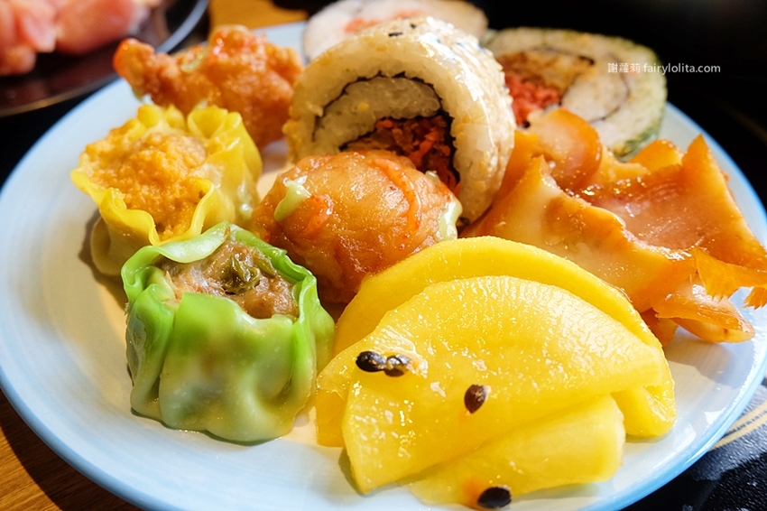 鬥牛士二鍋（桃園食尚店）。挑戰全台最便宜壽喜燒，一人只要328元吃到飽，超過百種食材任你挑！ @蹦啾♥謝蘿莉 La vie heureuse