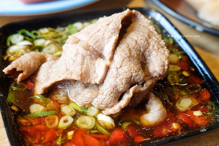 鬥牛士二鍋（桃園食尚店）。挑戰全台最便宜壽喜燒，一人只要328元吃到飽，超過百種食材任你挑！ @蹦啾♥謝蘿莉 La vie heureuse