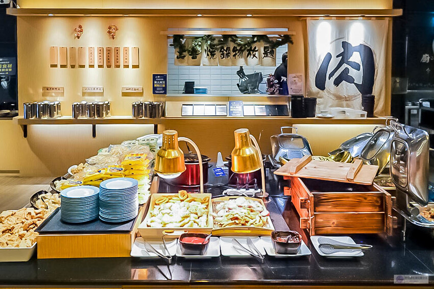 桃園火鍋吃到飽推薦!鬥牛士二鍋大仙肉盤超狂,平日午餐388元吃到飽。