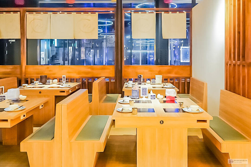 桃園火鍋吃到飽推薦!鬥牛士二鍋大仙肉盤超狂,平日午餐388元吃到飽。