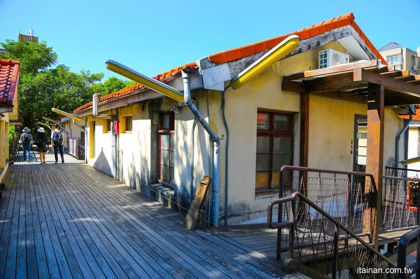 超吸睛!!審計新村超美打卡點，好吃好玩好拍!!『Dolce Luna甜月亮義大利手作冰淇淋』 - 台南好Food遊