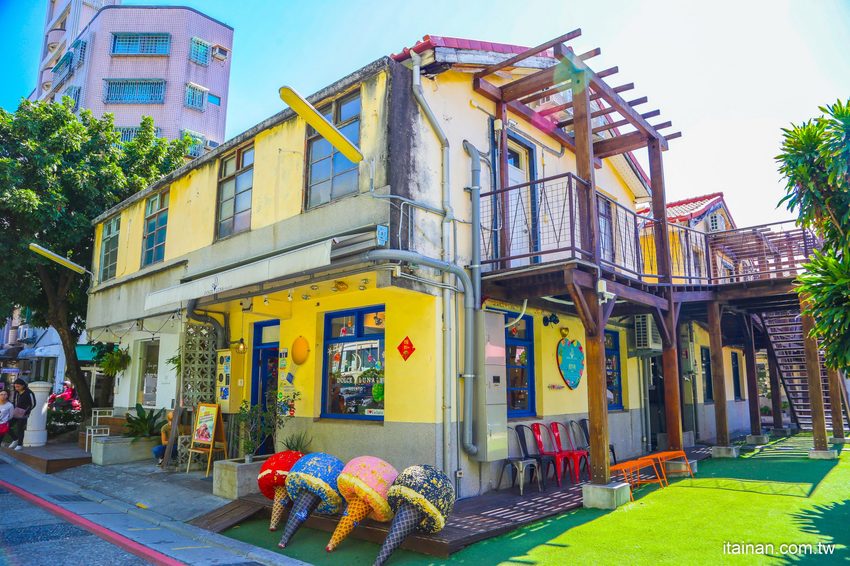 超吸睛!!審計新村超美打卡點，好吃好玩好拍!!『Dolce Luna甜月亮義大利手作冰淇淋』 - 台南好Food遊