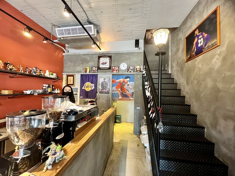 【台灣，桃園市，平鎮區】DUTE coffee ＆ bar 獨特咖啡，果然獨特！雪崩蛋糕視覺超療癒，飲品視覺味蕾也讓人超滿足！！（中壢美食/中壢咖啡館/中壢下午茶）