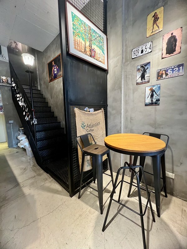 【台灣，桃園市，平鎮區】DUTE coffee ＆ bar 獨特咖啡，果然獨特！雪崩蛋糕視覺超療癒，飲品視覺味蕾也讓人超滿足！！（中壢美食/中壢咖啡館/中壢下午茶）