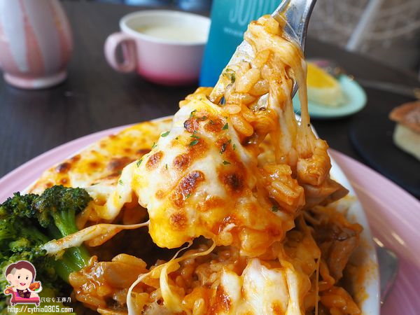 桃園中壢美食-Alley May 五月巷-健行科大溫馨小店，餐點好吃還有隱藏版仙氣拍照區 @民宿女王芽月-美食.旅遊.全台趴趴走