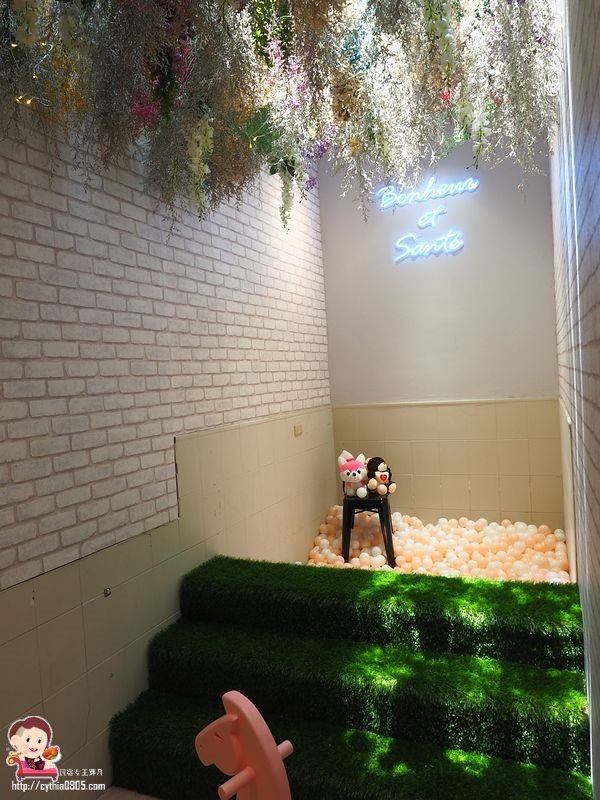 桃園中壢美食-Alley May 五月巷-健行科大溫馨小店，餐點好吃還有隱藏版仙氣拍照區 @民宿女王芽月-美食.旅遊.全台趴趴走