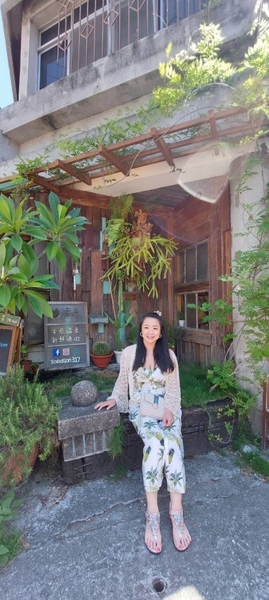 【花蓮.市區】寵物友善早午餐實季。食記。Seedson Coffee早午餐。推培茶拿鐵+蘋果鮪魚三明治+堅果沙拉