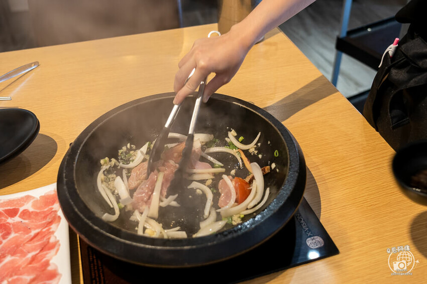 台中市北區肉多多火鍋台中進化店 | 這間台中鍋物連續3年網路評價第1！最低349元起還有免費自助吧～