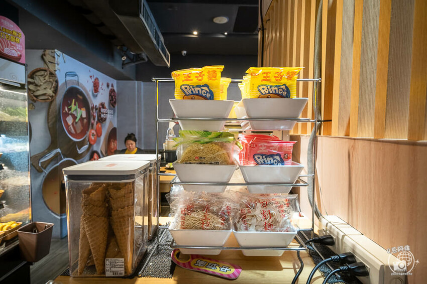 台中市北區肉多多火鍋台中進化店 | 這間台中鍋物連續3年網路評價第1！最低349元起還有免費自助吧～