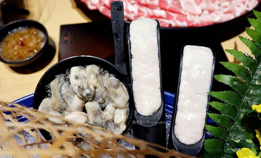 肉多多火鍋。近一中商圈268元鮮蔬自助吧吃到飽，吸睛浮誇肉蛋糕生日慶生最特別！台中進化店 - 🍎 蘋果話日常🍎