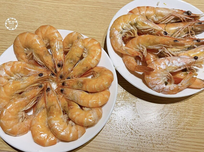 全台最大火鍋集團樂多多集團旗下爆紅名店肉多多火鍋來台中了,新菜單海陸雙絕真的超級威猛 - Cyndi love’s 享食天堂