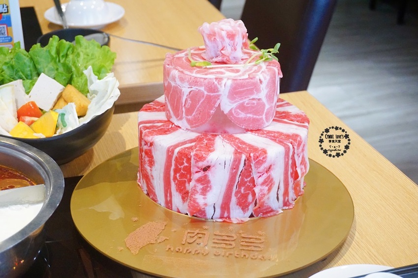 超浮誇16盎司肉蛋糕,生日慶生來肉多多火鍋 蔬食吧吃到飽還有爆炒火鍋冬天吃最對味 - Cyndi loves享食天堂