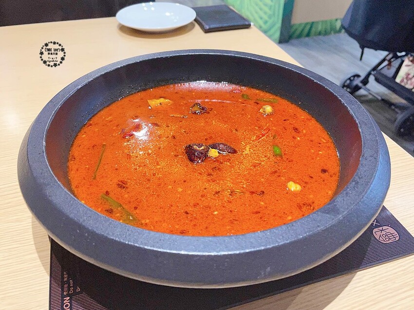 全台最大火鍋集團樂多多集團旗下爆紅名店肉多多火鍋來台中了,新菜單海陸雙絕真的超級威猛 - Cyndi love’s 享食天堂