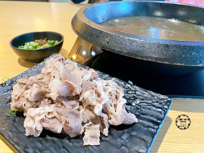 超浮誇16盎司肉蛋糕,生日慶生來肉多多火鍋 蔬食吧吃到飽還有爆炒火鍋冬天吃最對味 - Cyndi loves享食天堂