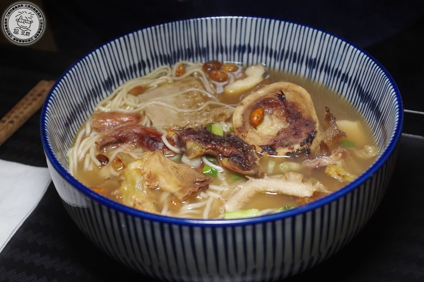 8五福臨門牛雜麵1.jpg