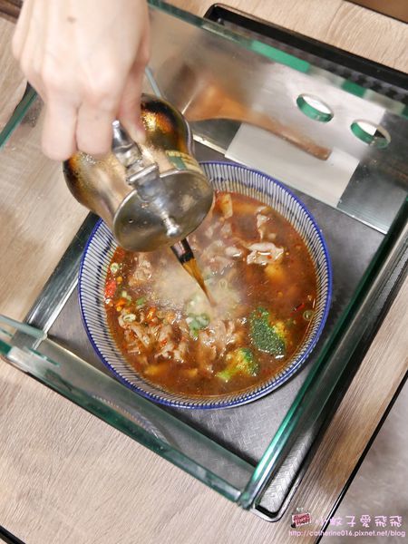 27 油潑水煮牛肉麵麵片仔.JPG