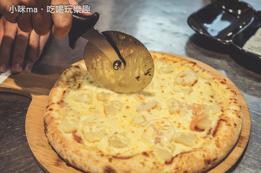 拍拍手比薩咖啡