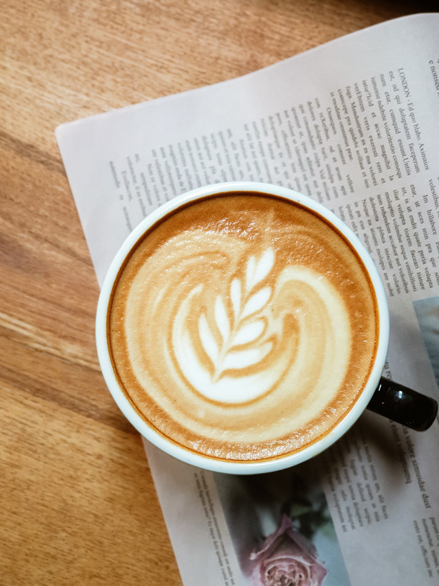 source: imgur.com 高雄美食||4C倉庫咖啡-超隱密的設計咖啡館,藏在倉庫群裡||鼓山區、不限時咖啡廳