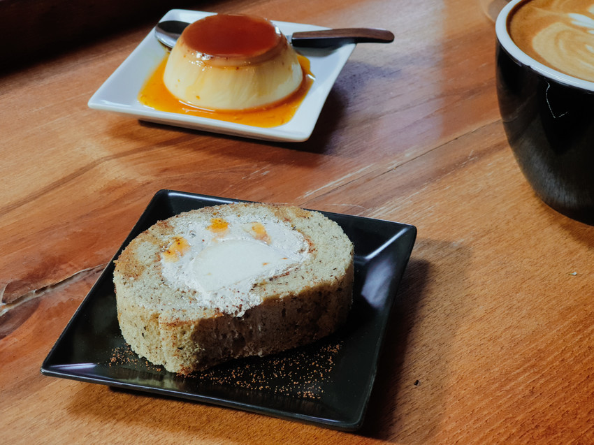 source: imgur.com 高雄美食||4C倉庫咖啡-超隱密的設計咖啡館,藏在倉庫群裡||鼓山區、不限時咖啡廳