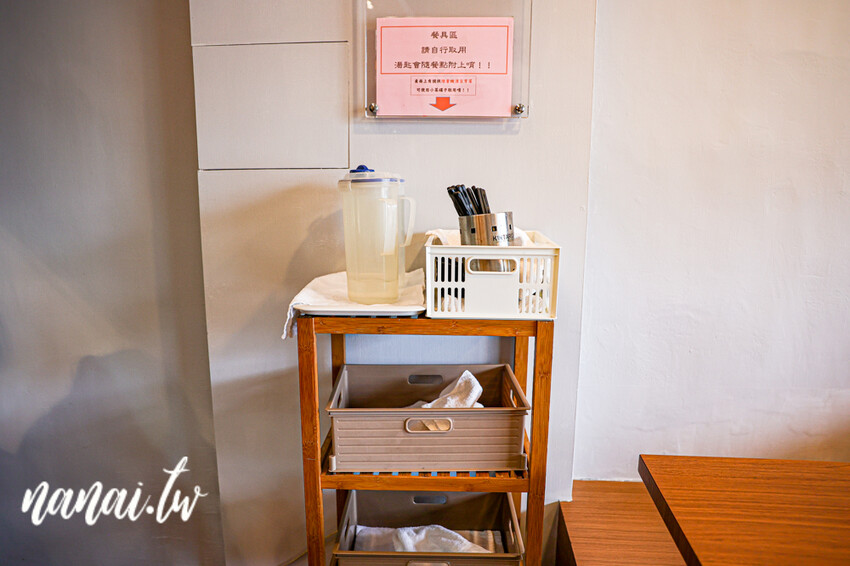 員林在地人私藏日式拉麵店!必點期間限定魔物燒豚,整塊軟骨肉長15公分。