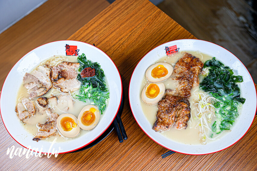 員林在地人私藏日式拉麵店!必點期間限定魔物燒豚,整塊軟骨肉長15公分。