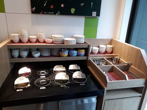 44112939_1457394621030105_2749463433823911936_n (1).jpg