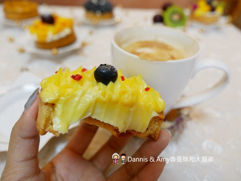 《新竹甜點推薦》小麻雀手作法國甜點。甜而不膩做給家人的好吃甜點。限量可客製可宅配︱臺大醫院新竹分院附近(影片) 《新竹甜點推薦》小麻雀手作法國甜點。甜而不膩做給家人的好吃甜點。限量可客製可宅配︱臺大醫院新竹分院附近(影片)