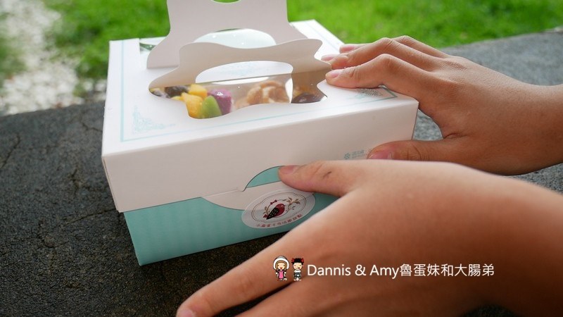 《新竹甜點推薦》小麻雀手作法國甜點。甜而不膩做給家人的好吃甜點。限量可客製可宅配︱臺大醫院新竹分院附近(影片) 《新竹甜點推薦》小麻雀手作法國甜點。甜而不膩做給家人的好吃甜點。限量可客製可宅配︱臺大醫院新竹分院附近(影片)