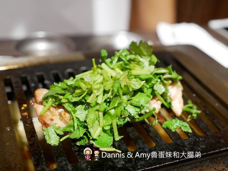 《新竹燒肉店》大阪燒肉燒魂Yakikon新竹店。貼心桌邊燒肉服務品嚐優質肉品的美味︱新竹火車站附近餐廳推薦(影片) 《新竹燒肉店》大阪燒肉燒魂Yakikon新竹店。貼心桌邊燒肉服務品嚐優質肉品的美味︱新竹火車站附近餐廳推薦(影片)