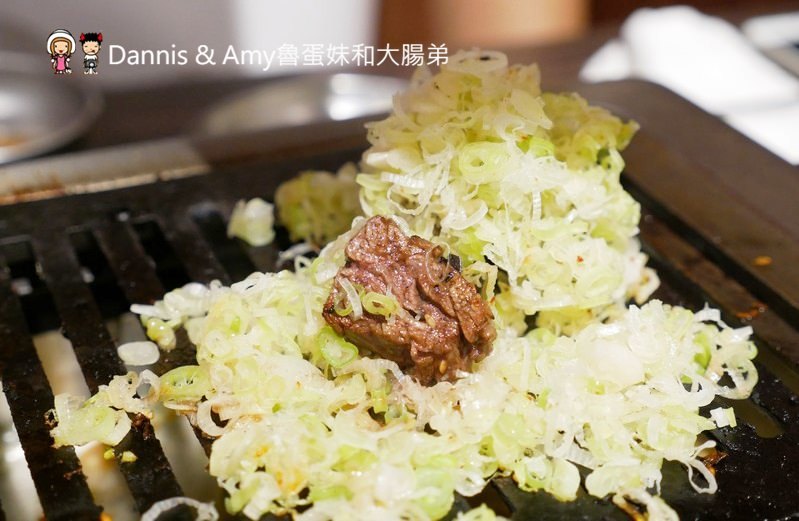 《新竹燒肉店》大阪燒肉燒魂Yakikon新竹店。貼心桌邊燒肉服務品嚐優質肉品的美味︱新竹火車站附近餐廳推薦(影片) 《新竹燒肉店》大阪燒肉燒魂Yakikon新竹店。貼心桌邊燒肉服務品嚐優質肉品的美味︱新竹火車站附近餐廳推薦(影片)