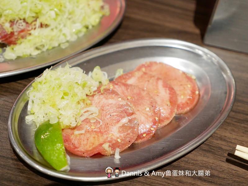 《新竹燒肉店》大阪燒肉燒魂Yakikon新竹店。貼心桌邊燒肉服務品嚐優質肉品的美味︱新竹火車站附近餐廳推薦(影片) 《新竹燒肉店》大阪燒肉燒魂Yakikon新竹店。貼心桌邊燒肉服務品嚐優質肉品的美味︱新竹火車站附近餐廳推薦(影片)