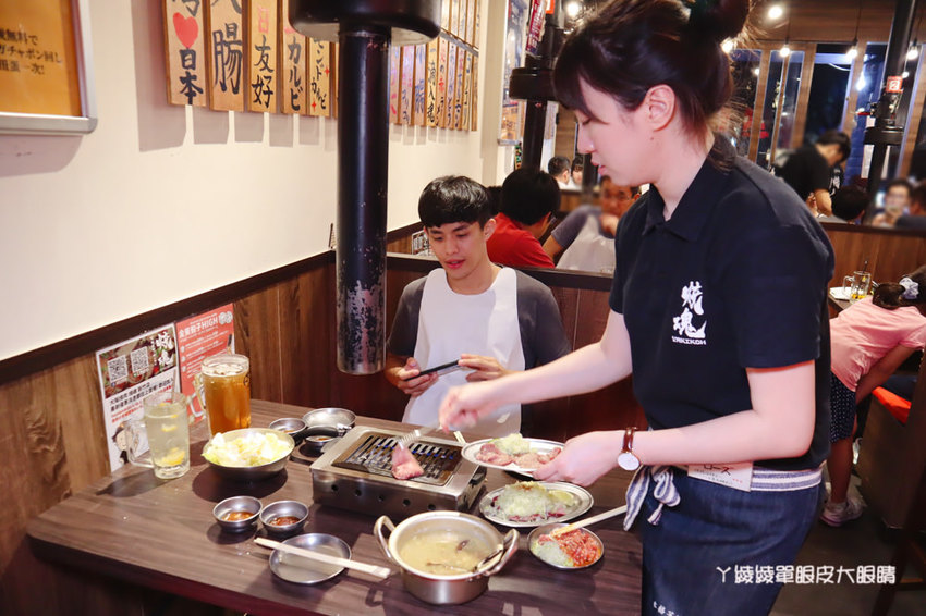 新竹燒肉推薦大阪燒肉燒魂Yakikon，新竹火車站附近美食餐廳！氣氛超嗨的燒烤店，每月一日無限暢飲